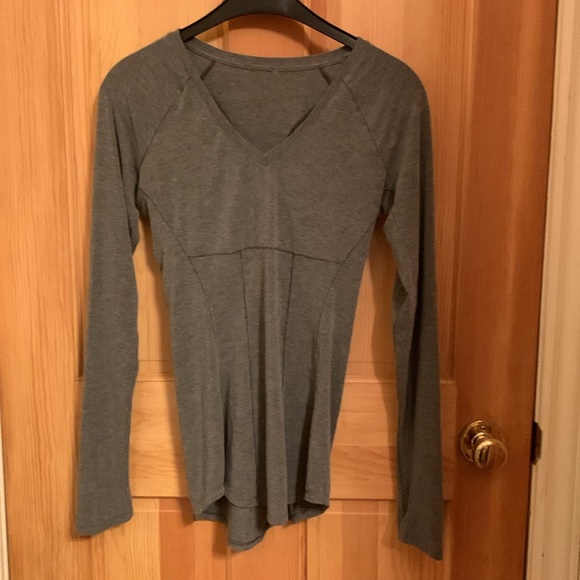 Grey Top - Picture 2 of 4